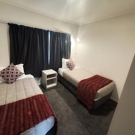 Settlers Motor Lodge Lower Hutt Buitenkant foto