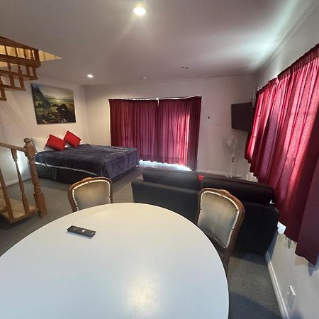 Settlers Motor Lodge Lower Hutt Buitenkant foto