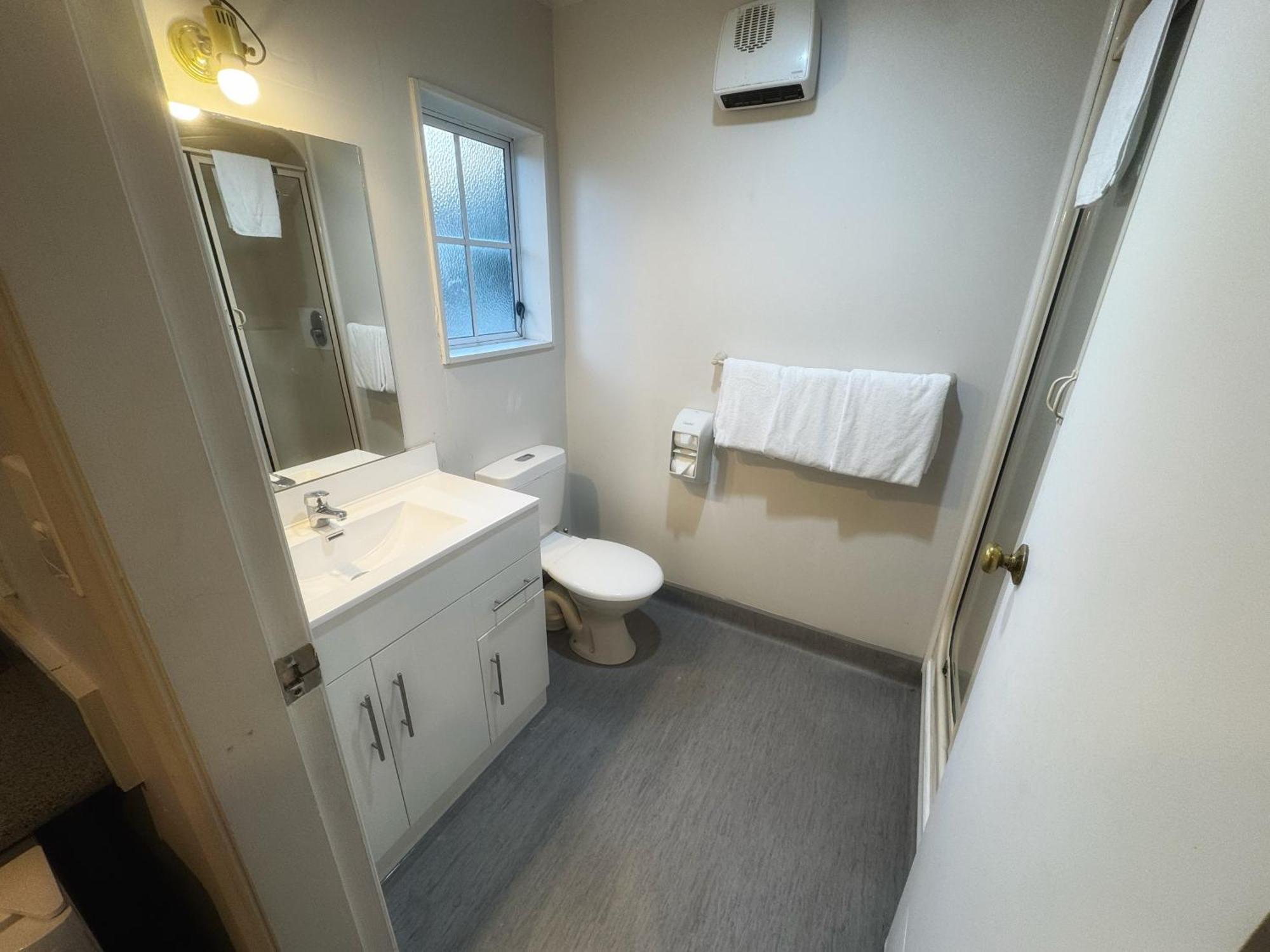 Settlers Motor Lodge Lower Hutt Buitenkant foto